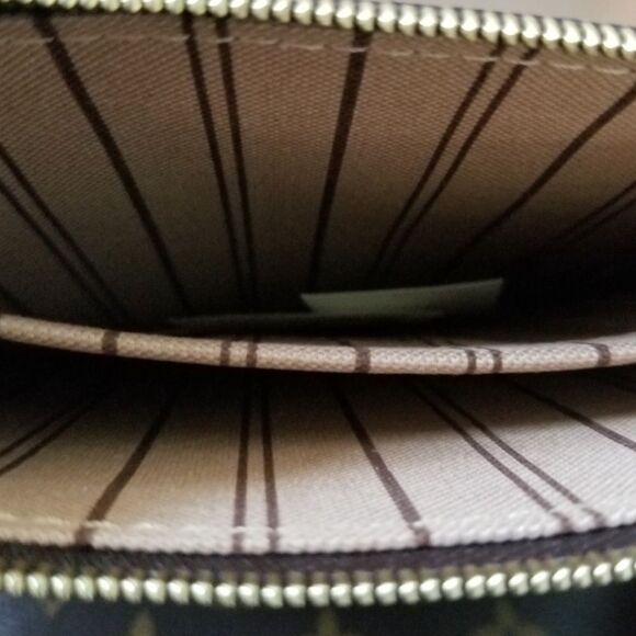 Authentic LOUIS VUITTON NEVERFULL MM - Picture 8 of 16